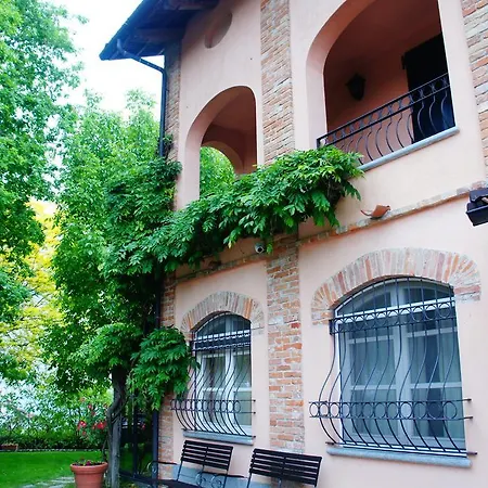 Red Wine Luxury Villa