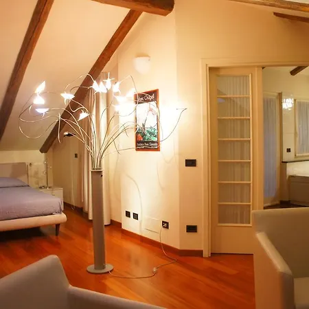 Red Wine Luxury Villa Verduno